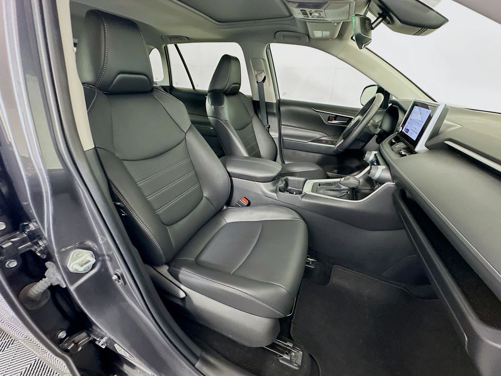 Thumbnail: 2024 Toyota RAV4 - 28