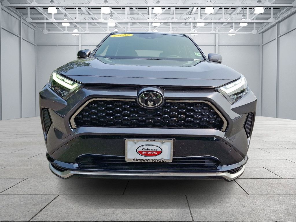 2025 Toyota RAV4 SE 2