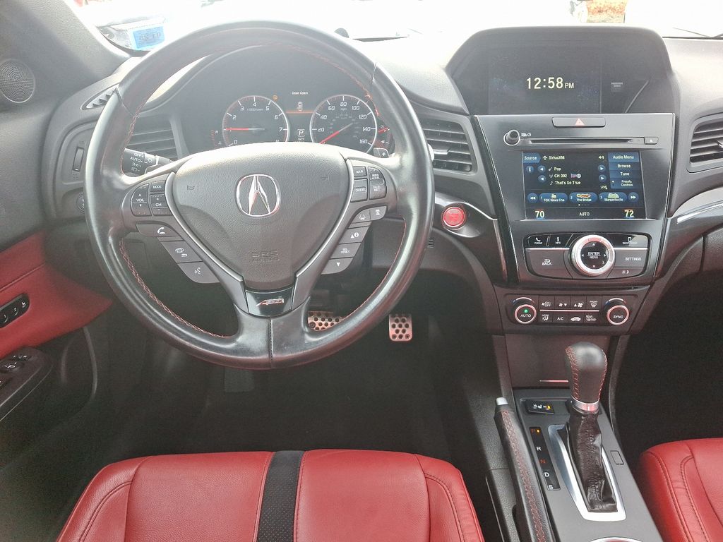 2022 Acura ILX Premium 11