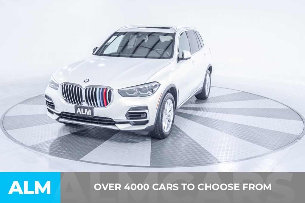 Used 2023 White BMW xDrive40i image 3