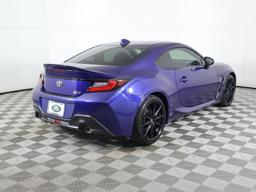 Thumbnail: 2022 Toyota GR86 - 5