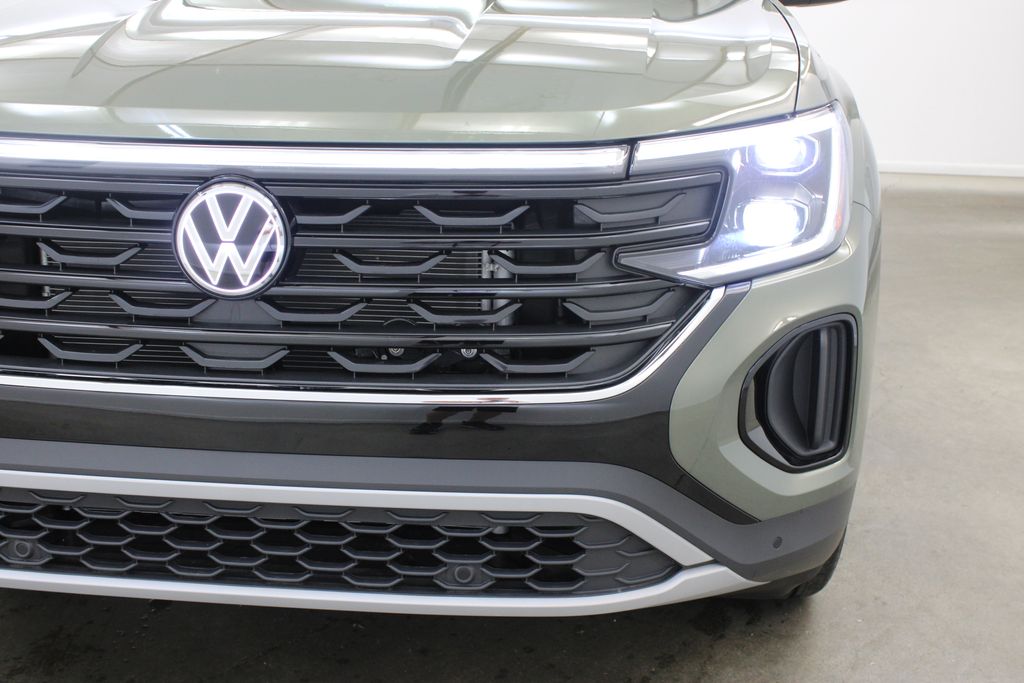 new 2026 Volkswagen Atlas Cross Sport car