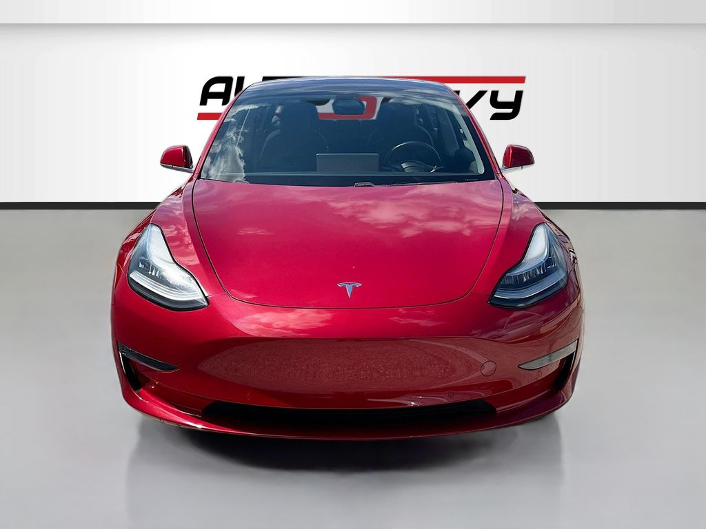 Used 2018 Red Tesla Mid Range image 2
