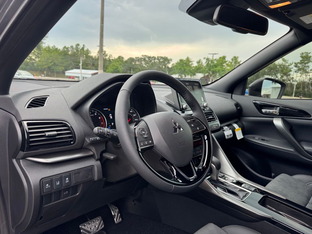 2025 Mitsubishi Eclipse Cross SEL photo 26