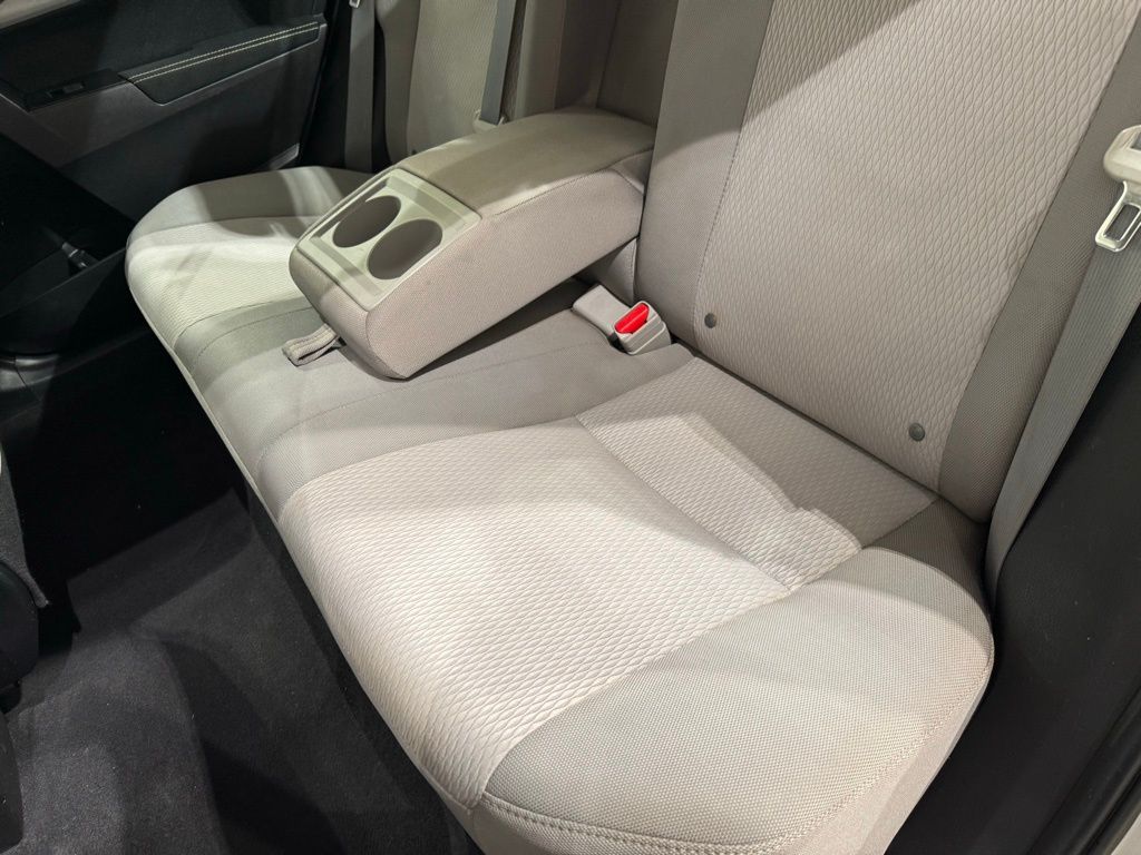 Thumbnail: 2015 Toyota Corolla - 18