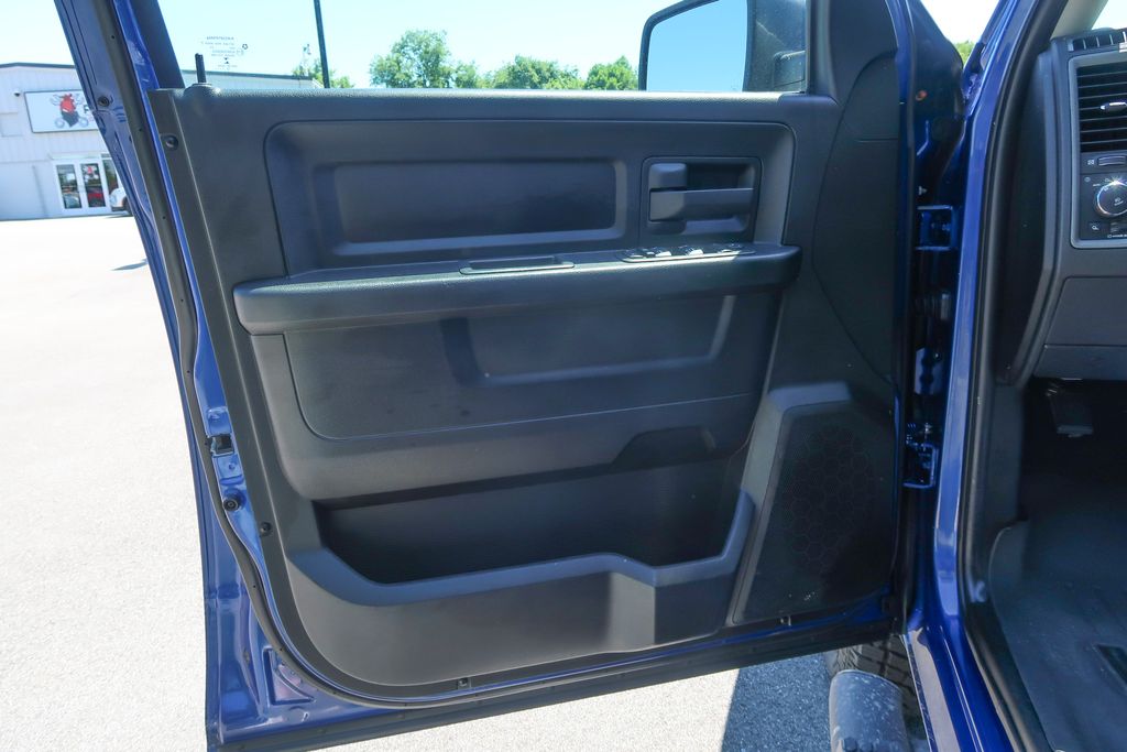 2019 Ram 1500 Classic Express Quad Cab 4x4 6'4" Box