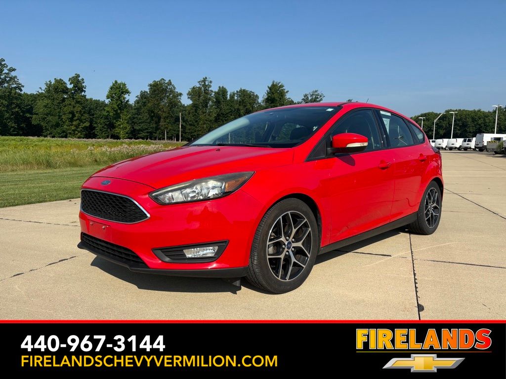 Race Red 2017 Ford Focus Hatchback Front-Wheel Drive 6-Speed Automatic