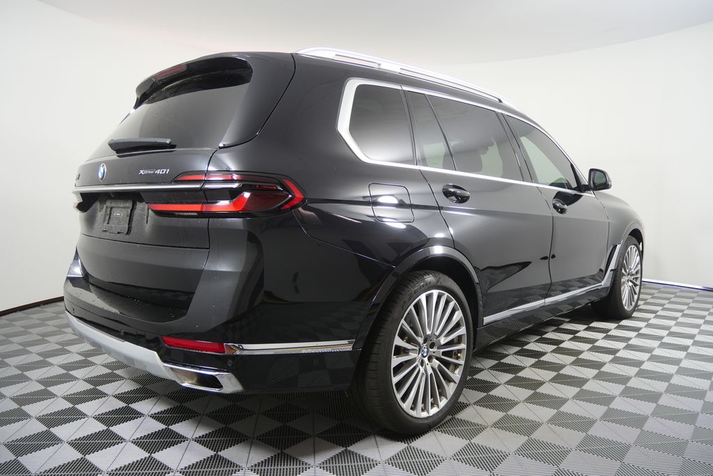 Thumbnail: 2024 BMW X7 - 3