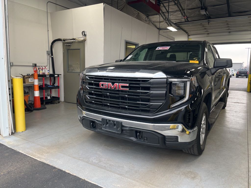 2023 GMC Sierra 1500 Pro Crew Cab 4WD