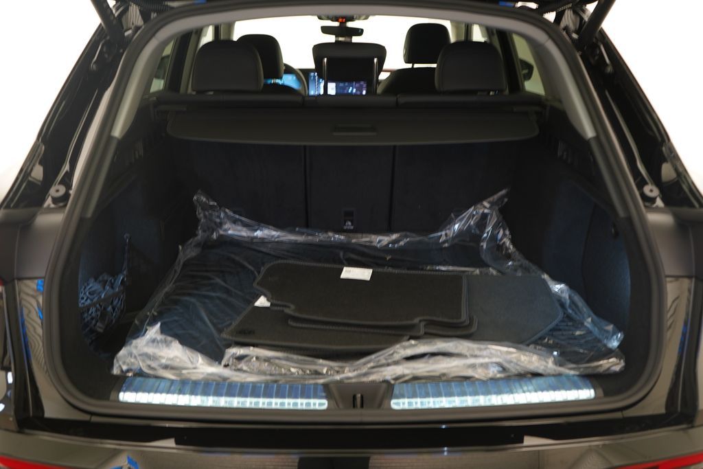 Thumbnail: 2026 Audi Q5 - 11