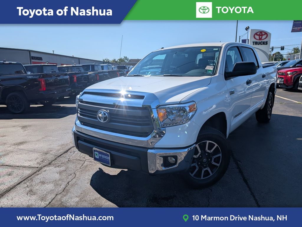 Super White 2015 Toyota Tundra Pickup Truck Four-Wheel Drive 6-Speed Automatic Overdrive