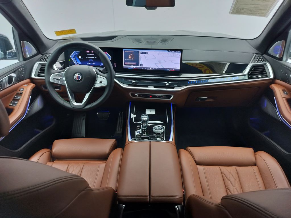 Thumbnail: 2026 BMW X7 - 11