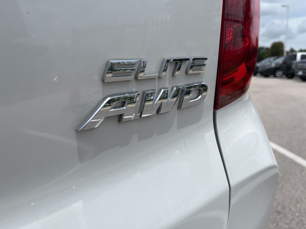 Thumbnail: 2023 Honda Passport - 9