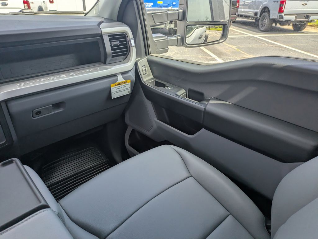 2026 Ford F-350 Chassis XL