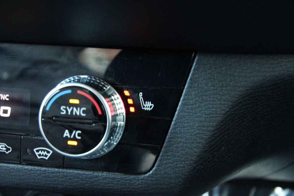 Used 2024 Mitsubishi Outlander SUV