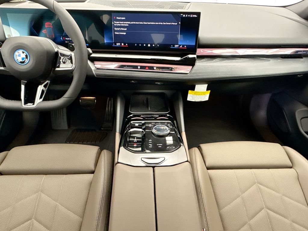 Thumbnail: 2027 BMW 5 Series - 13