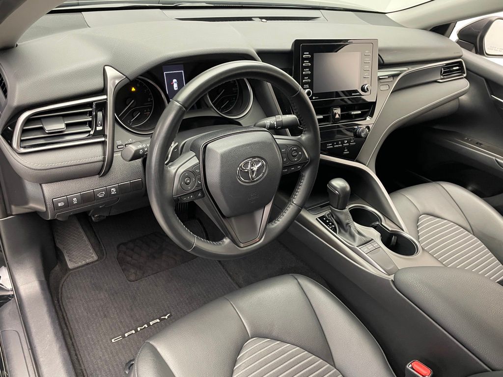 2022 Toyota Camry SE 11