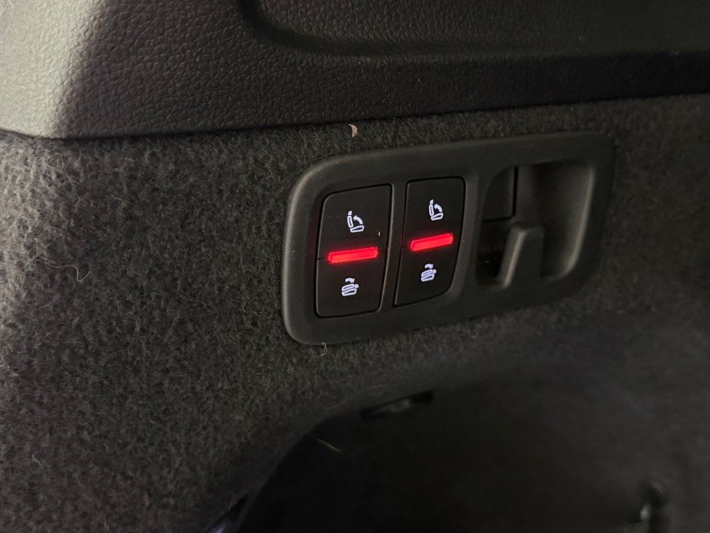 Thumbnail: 2023 Audi Q7 - 26