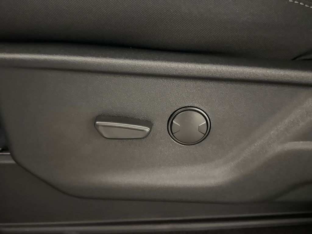 New 2026 White Ford XLT image 27