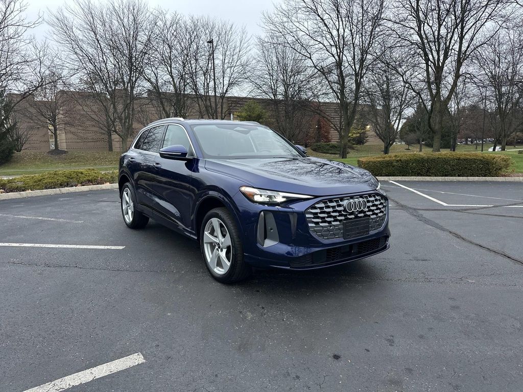 2025 Audi Q5 quattro Premium Plus 40 TFSI