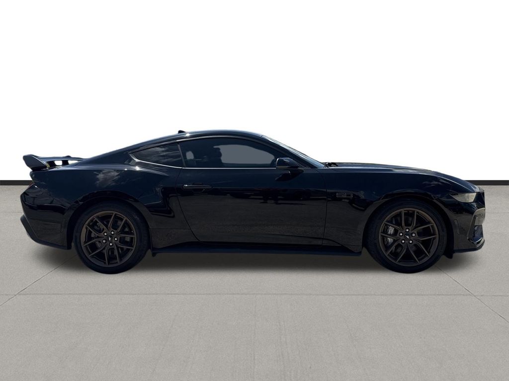 2025 Ford Mustang GT Premium - 3