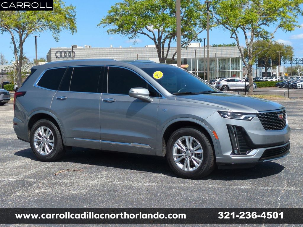 2025 Cadillac XT6 Luxury FWD