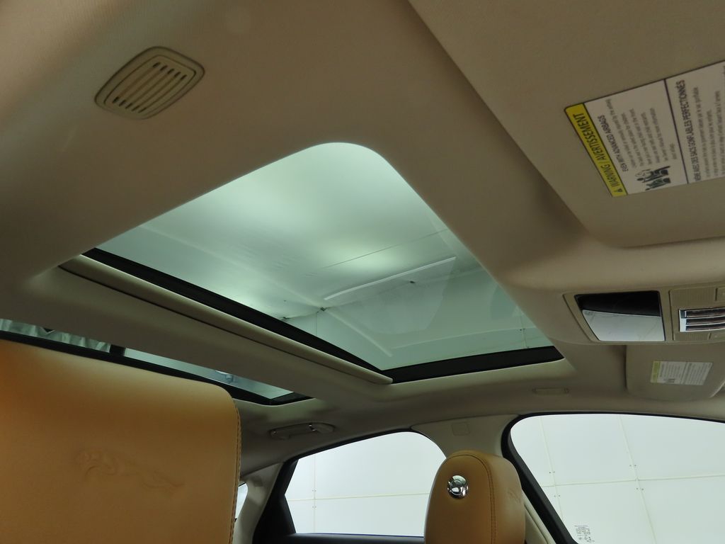 Thumbnail: 2019 Jaguar XJ - 19