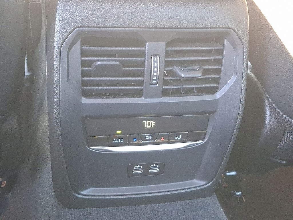 Thumbnail: 2023 BMW 3 Series - 11