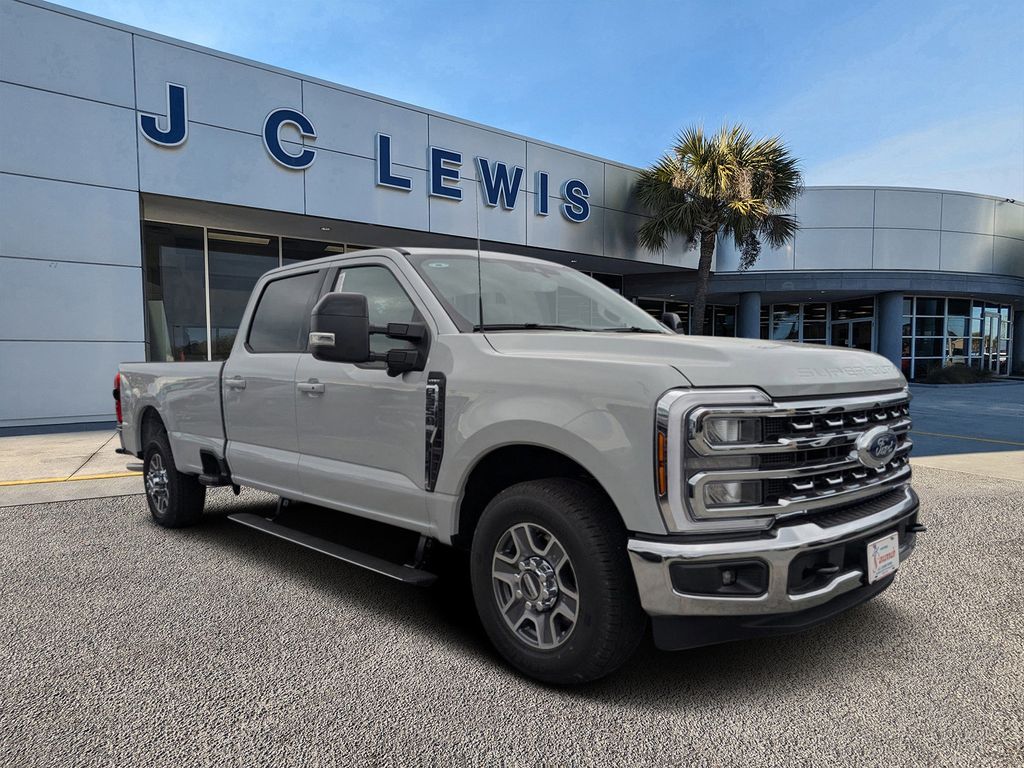 2026 Ford F-350 LARIAT