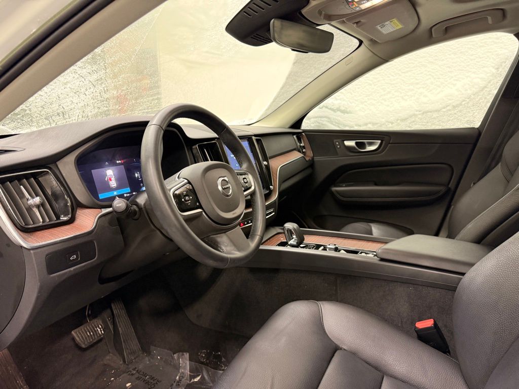 Thumbnail: 2023 Volvo XC60 - 11