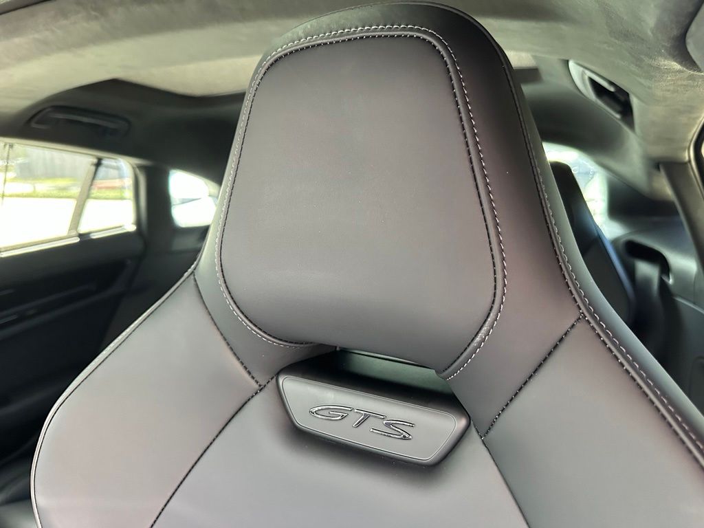Thumbnail: 2026 Porsche Panamera - 22