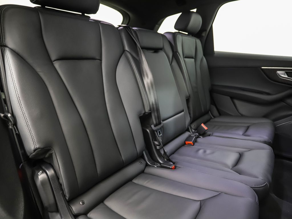 Thumbnail: 2024 Audi Q7 - 27