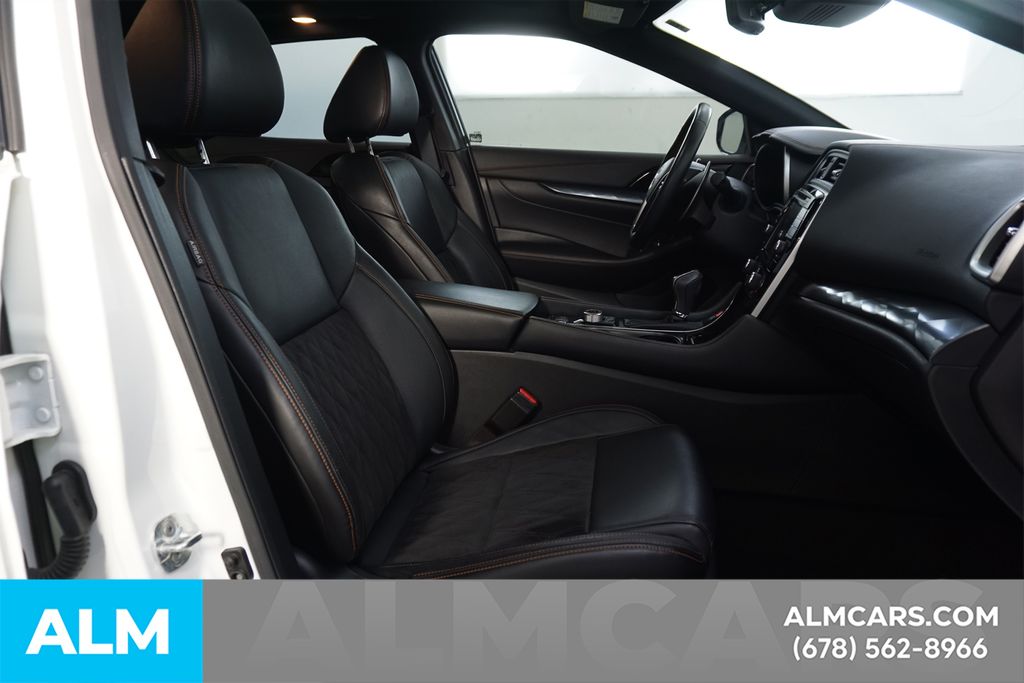 Used 2023 White Nissan SR image 19