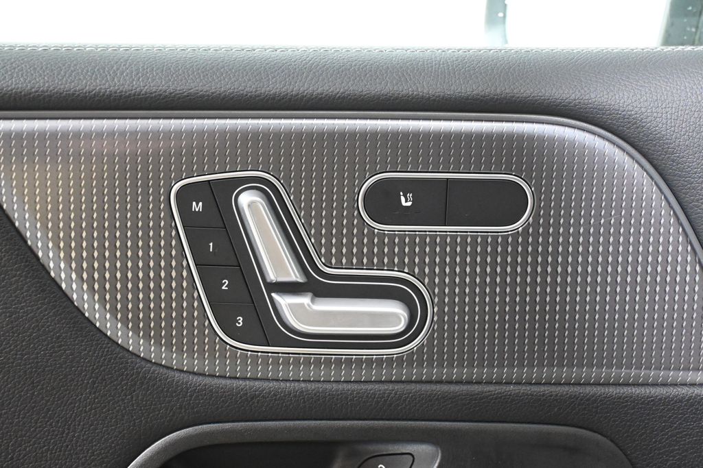 2021 Mercedes-Benz GLB 250 30