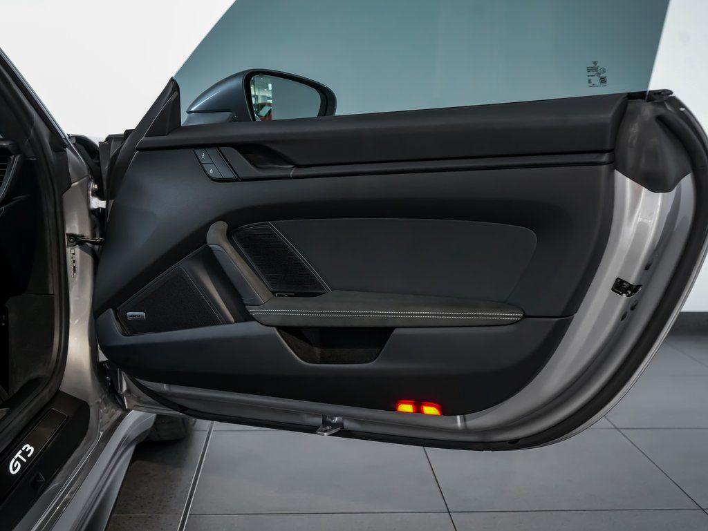 Certified Used 2026  Porsche GT3 image 22