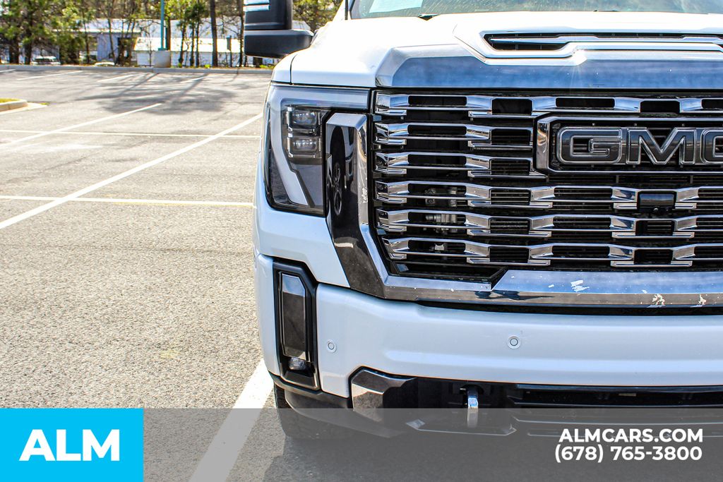 Used 2024 White GMC Denali Ultimate image 11