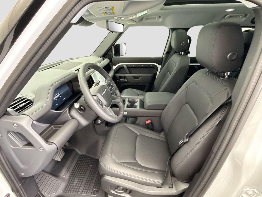 Thumbnail: 2025 Land Rover Defender - 18