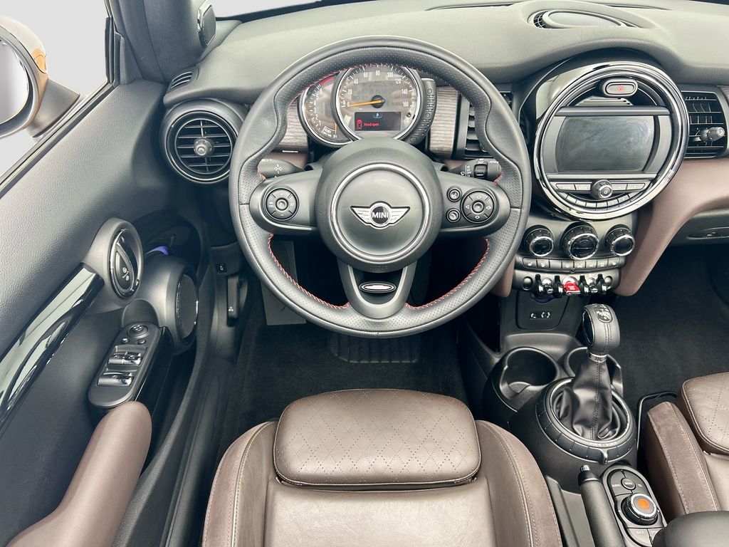 Thumbnail: 2016 MINI Cooper - 10