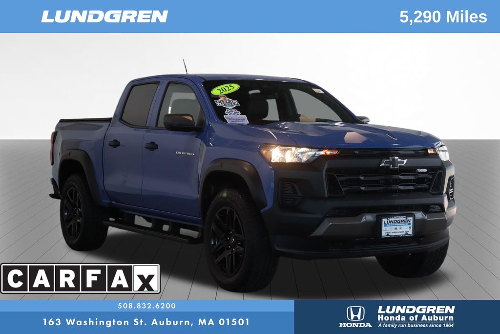 2025 Chevrolet Colorado 4WD Trail Boss Crew Cab Short Box's photo