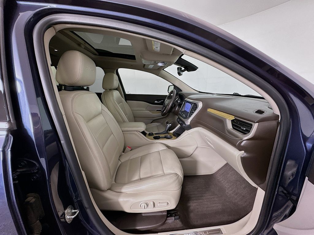 Thumbnail: 2019 GMC Acadia - 30