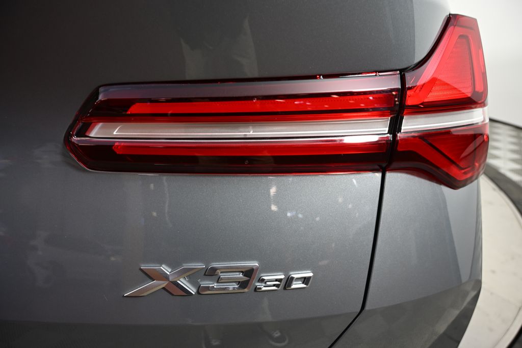 Thumbnail: 2025 BMW X3 - 11