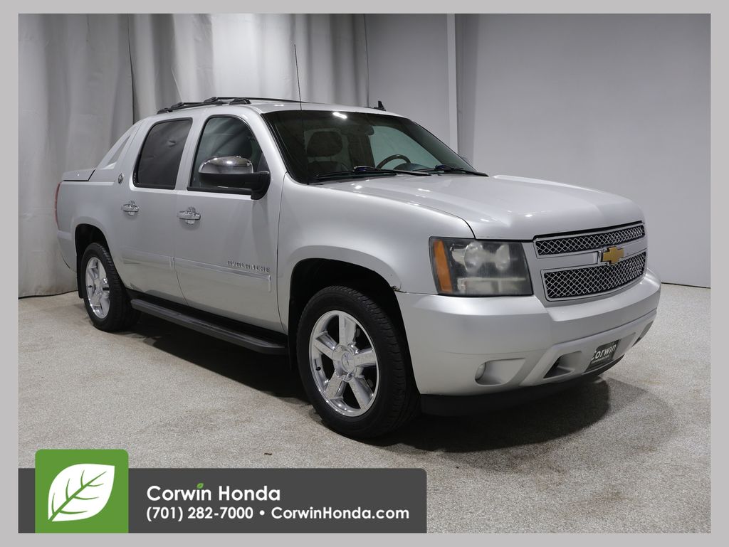 2013 Chevrolet Avalanche LTZ Black Diamond Edition 4WD