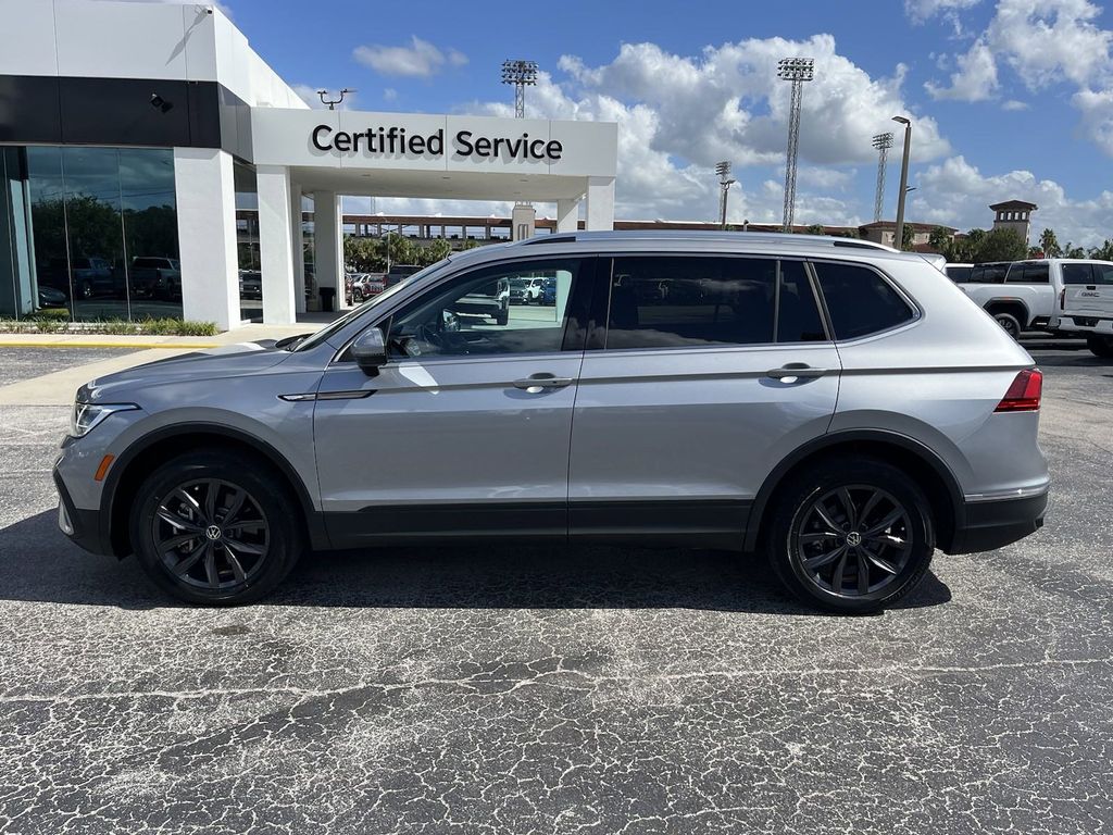 2022 Volkswagen Tiguan 2.0T SE 8