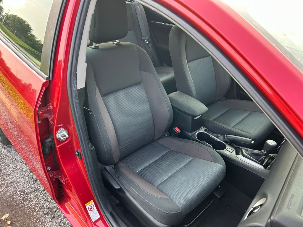 2019 Toyota Corolla L 15
