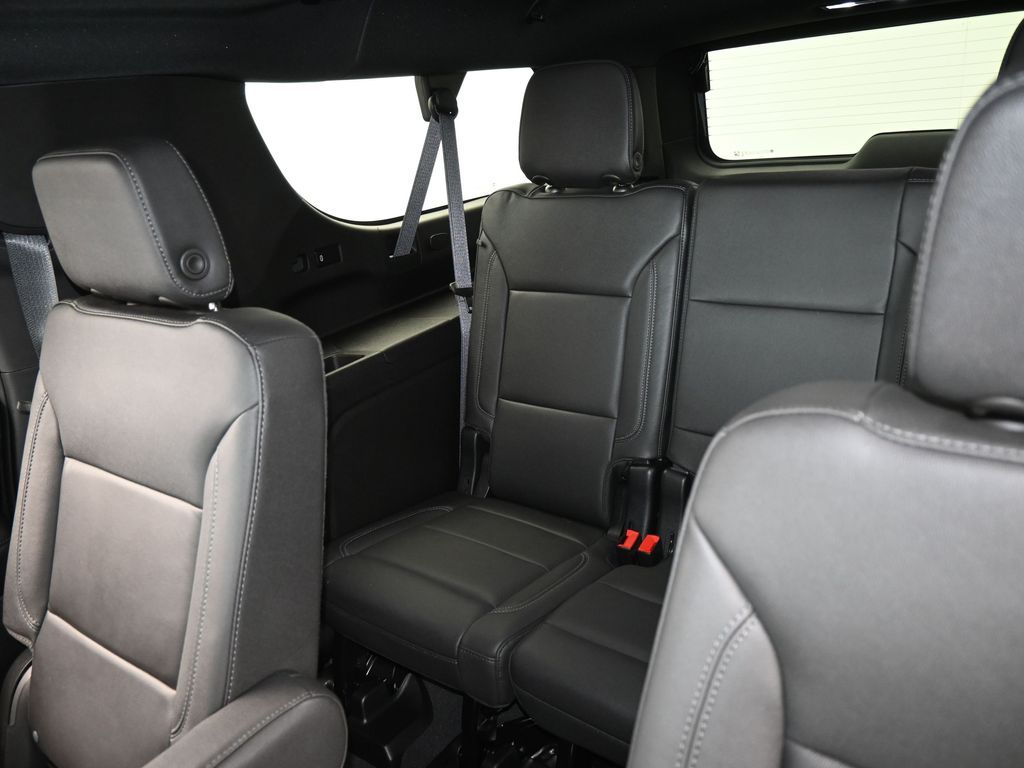 Used 2024 Summit White Chevrolet Z71 image 41