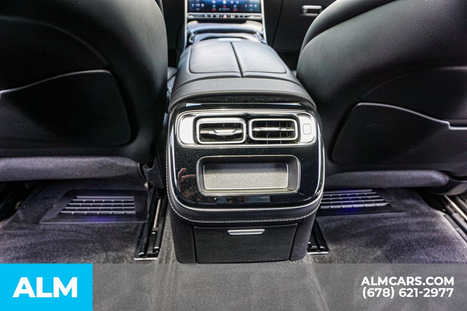 Used 2024 Black Mercedes-Benz S 580e image 31