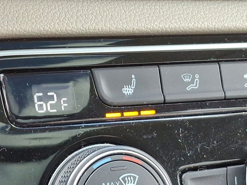 Thumbnail: 2022 Volkswagen Atlas - 27