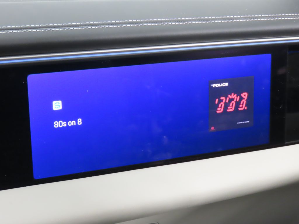 Thumbnail: 2025 Porsche Macan - 28