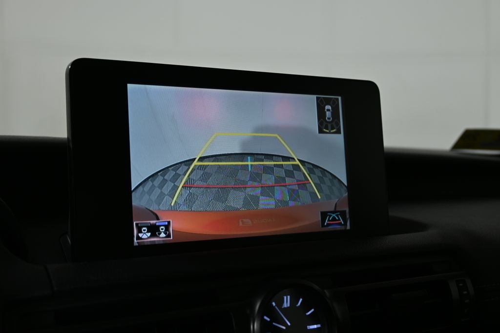 Thumbnail: 2023 Lexus IS - 25