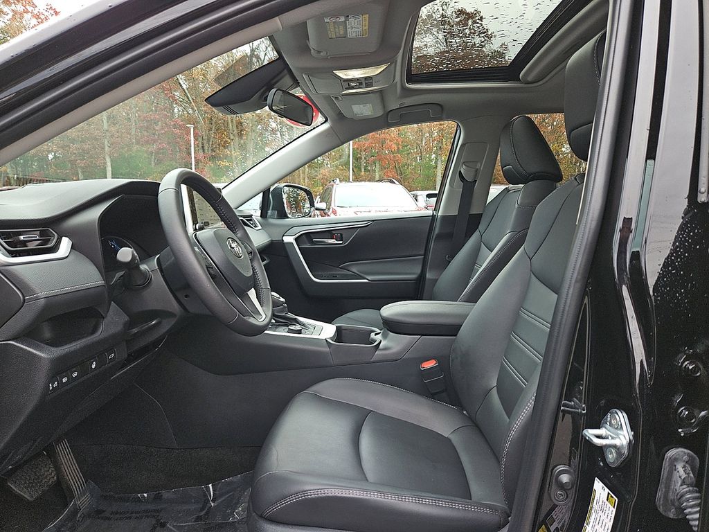 Thumbnail: 2024 Toyota RAV4 - 13